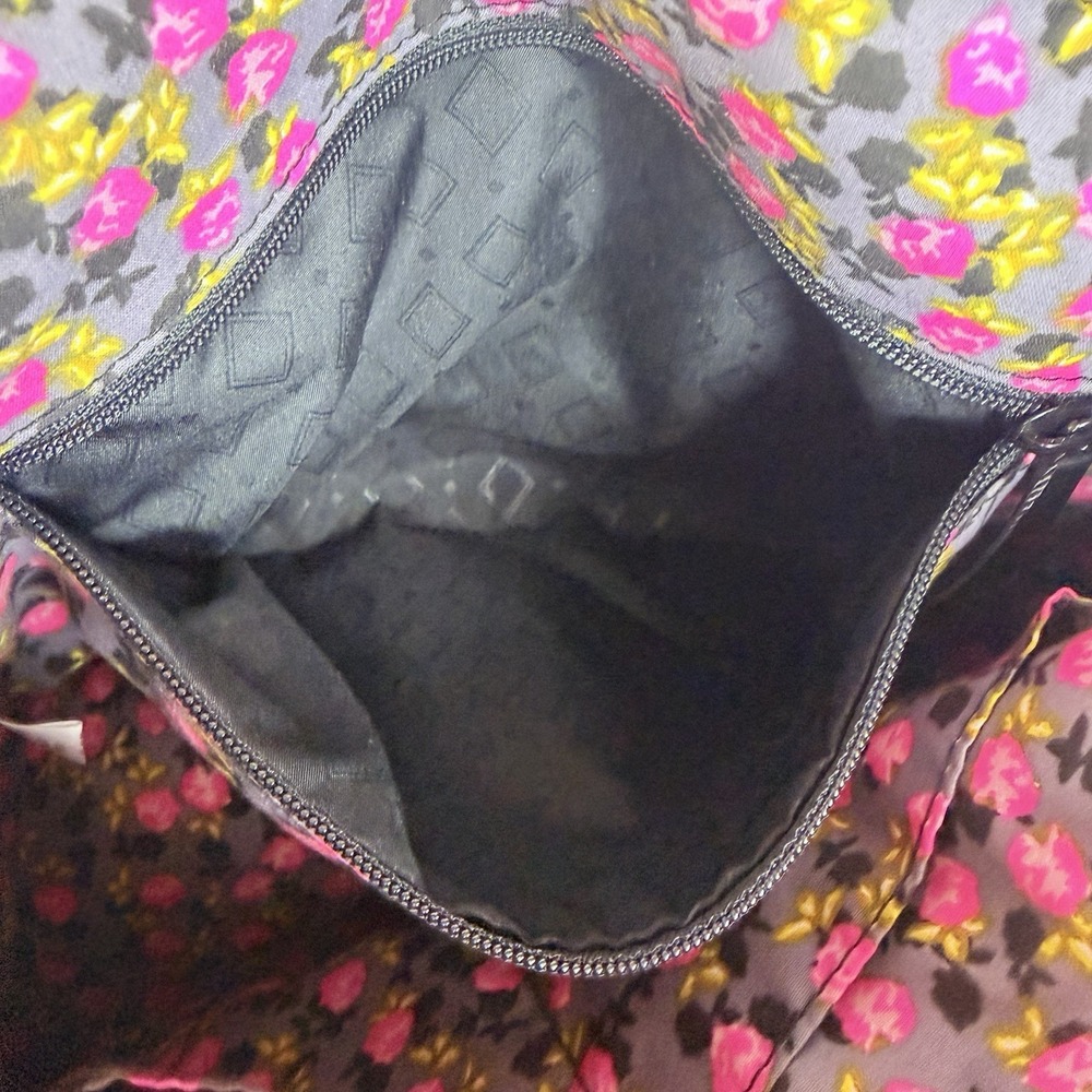 Vera Bradley Black Quilted Velvet Drawstring Backpack Floral Lining NWOT - Picture 7 of 11